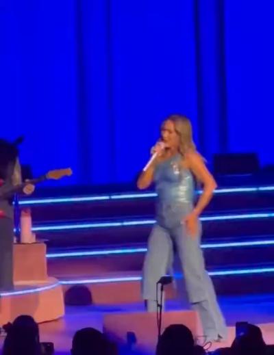 Hilary Duff compared herself to LeBron James at her concert.
